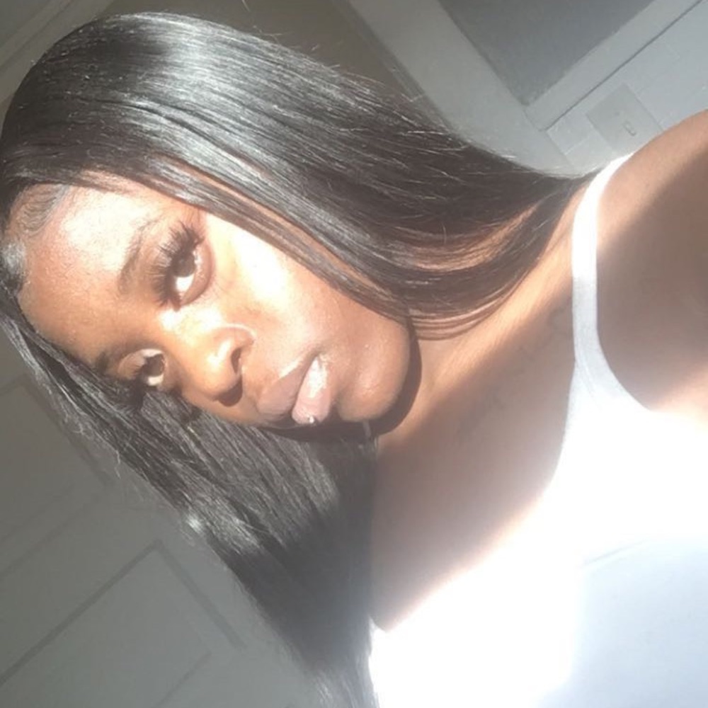 Meet your Posher, Neenee